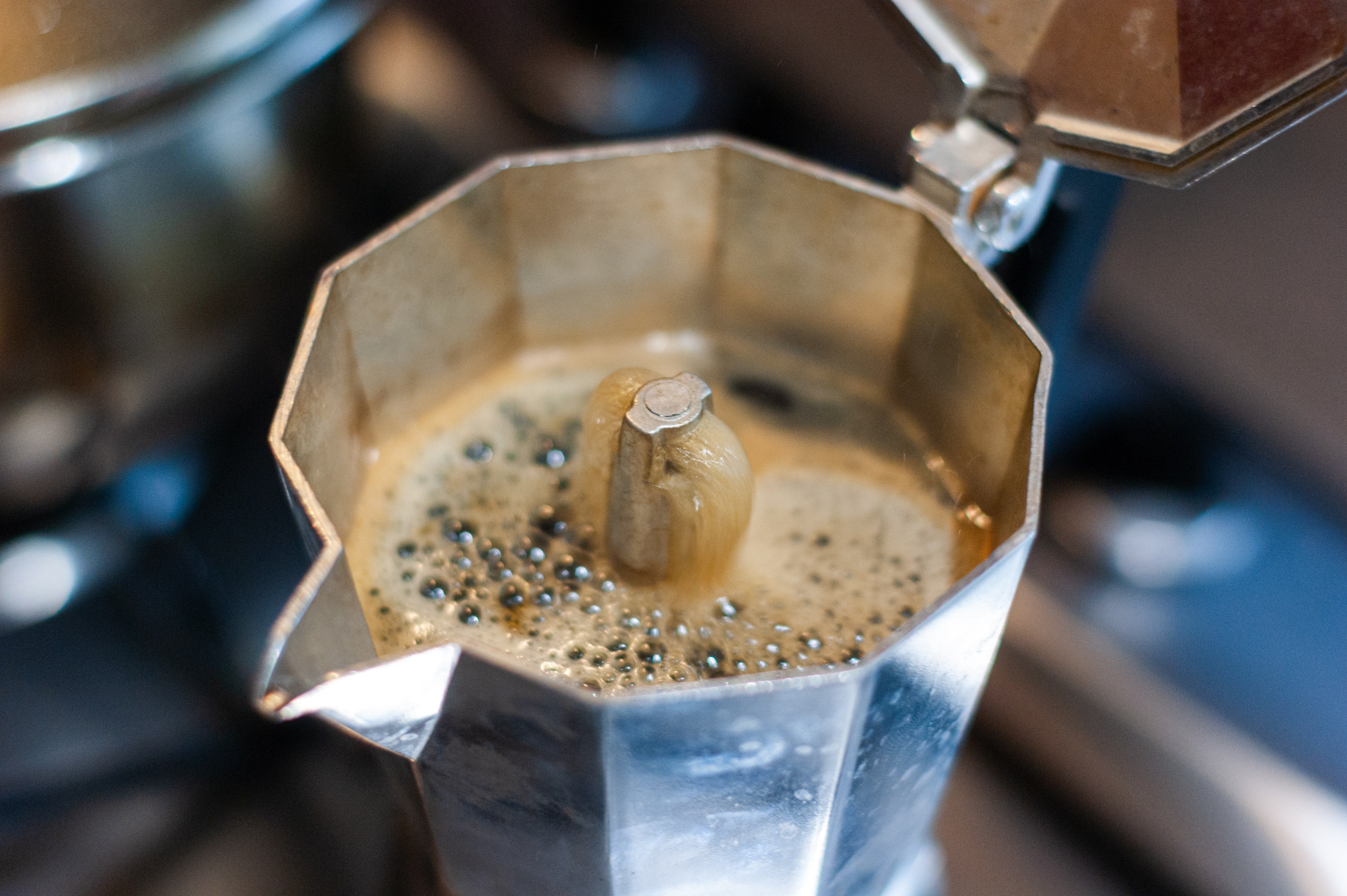 Bialetti vs LuxHaus: Stovetop Espresso Maker Comparison 